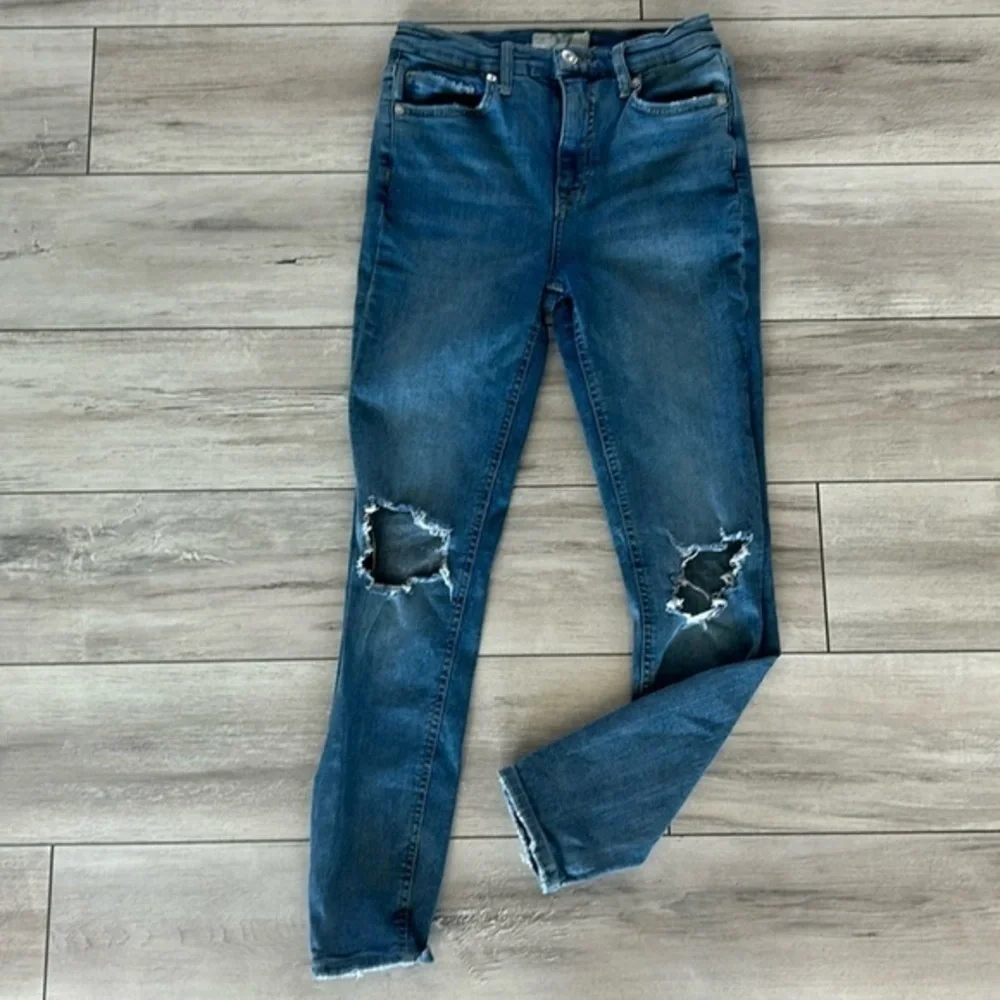 Free People We the Free size 27 busted knee skinny jeans